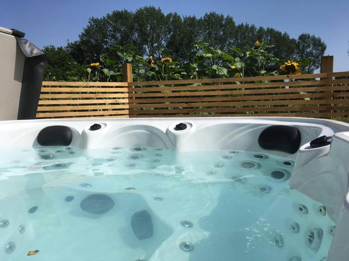 Вилла Moors Wood Relaxing ,Tranquil Retreat With Hot Tub Чипенхэм Экстерьер фото