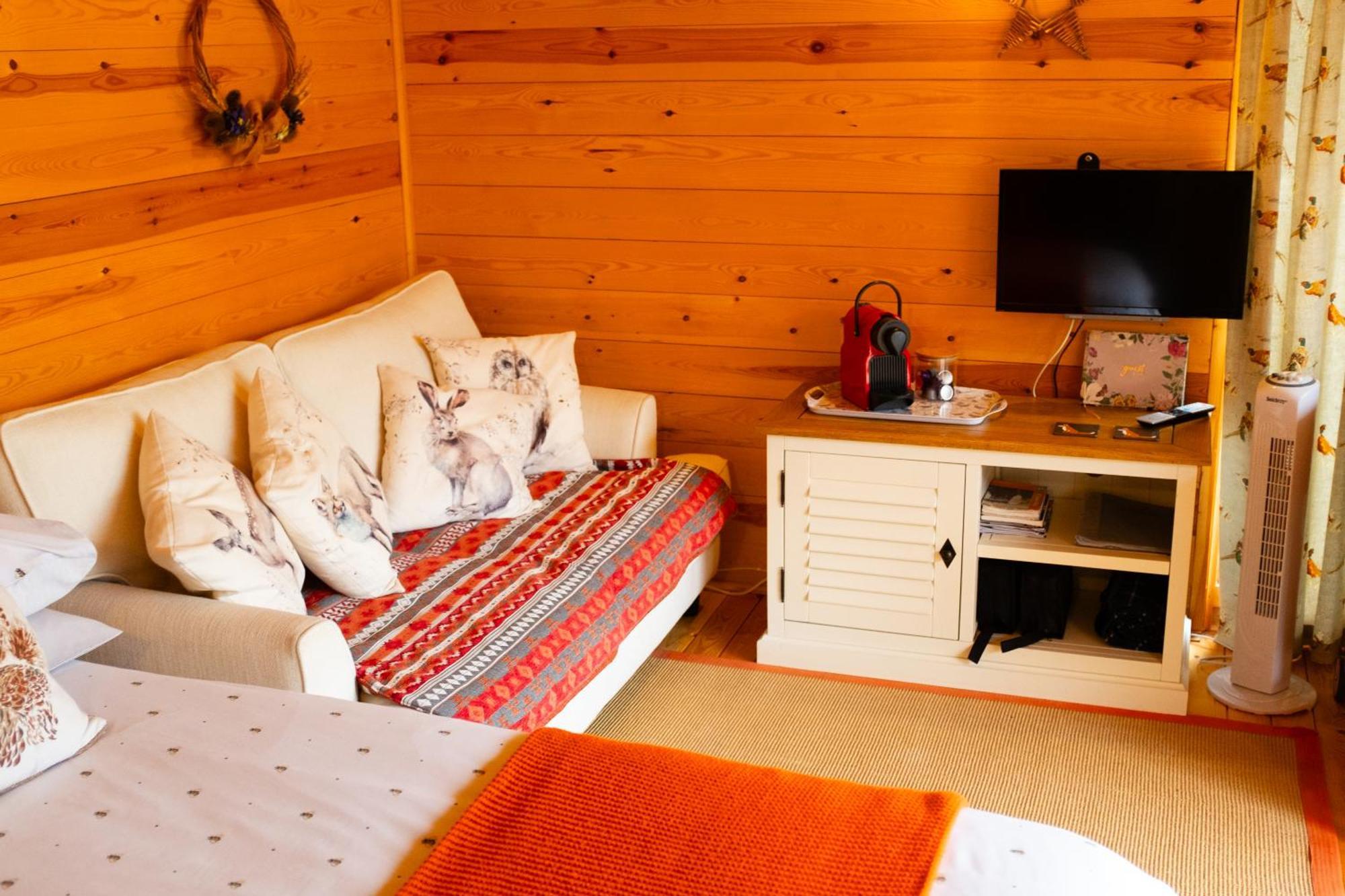 Вилла Moors Wood Relaxing ,Tranquil Retreat With Hot Tub Чипенхэм Экстерьер фото